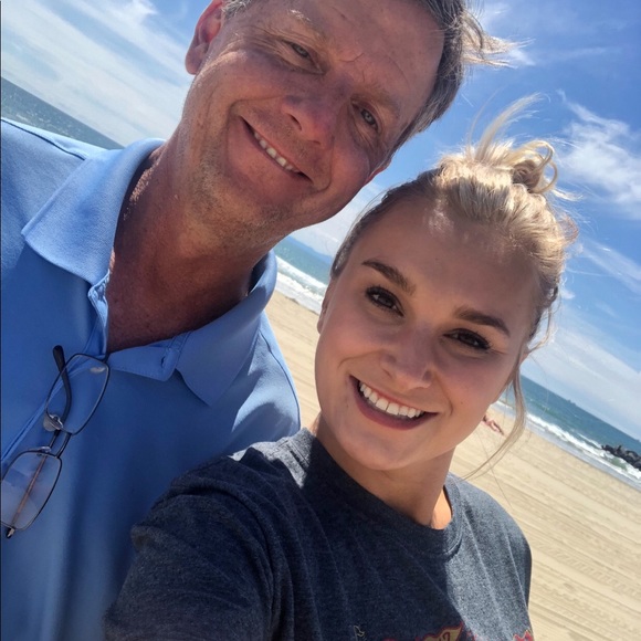 Meet your Posher, Laura - Picture 5 of 8